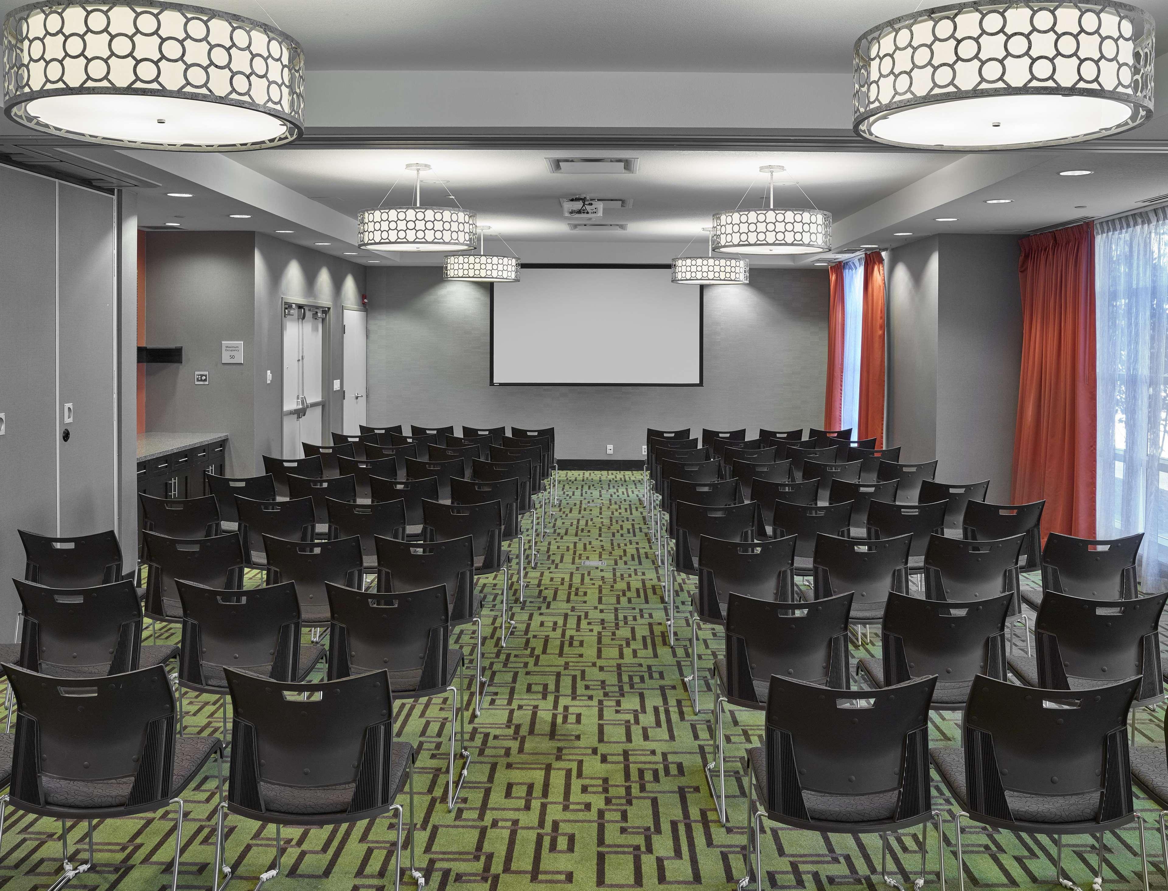 Hampton Inn By Hilton Calgary Airport North Екстериор снимка