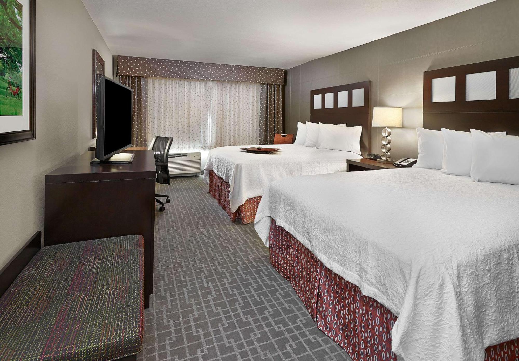 Hampton Inn By Hilton Calgary Airport North Екстериор снимка